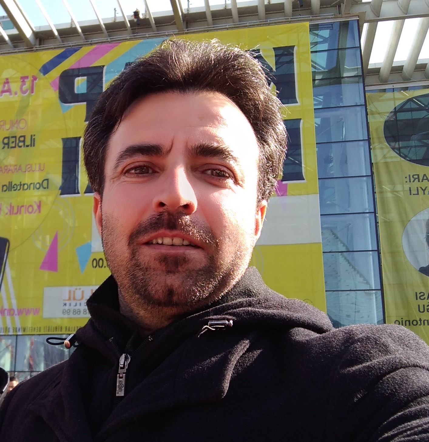 Şiirleriyle Duygulara Tercüman Olan İsim: Hasan Karataş