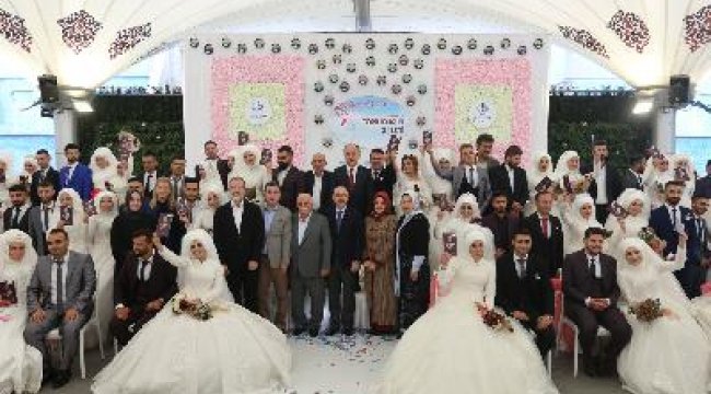34 çift aynı anda dünyaevine girdi