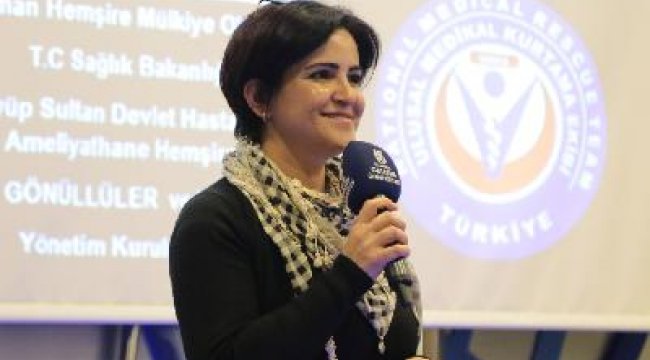 2011'in ‘Yılın Hemşiresi’ Okyay, yaşadığı olayları öğrencilerle paylaştı