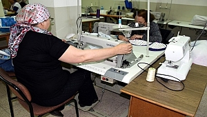 Aliağa'daki merkez, yılda 8 bin kursiyere kapılarını açıyor.