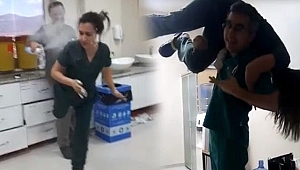 Devlet hastanesinin acilinde doktor ve hemşirelerden köpük partisi.