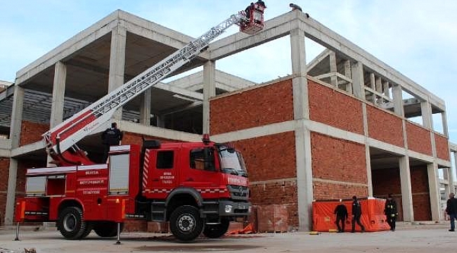 İntihara kalkıştı, kaymakam ve emniyet müdürü para verince vazgeçti.