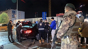 İstanbul'da "Yeditepe Huzur" asayiş uygulaması yapılıyor.