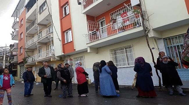 İzmir'de korkunç cinayet: Eşini baltayla öldürdü.