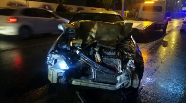 İzmir'de zincirleme trafik kazası: 9 kişi yaralandı