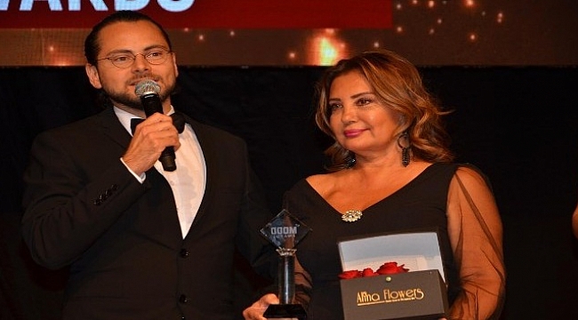 İzmirli doktor, "2019 Yılının En Başarılı Doktoru" oldu.