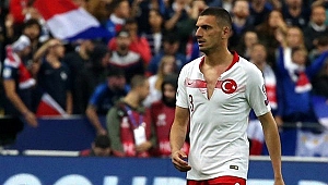 Merih Demiral sosyal medyayı salladı!.