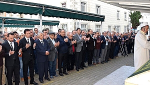 Şenol Güneş'in dünürü Hayri Süreyye Kelleci hayatını kaybetti.