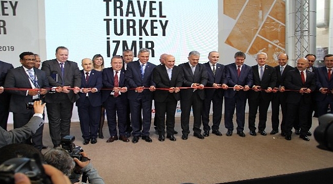 13 Travel Turkey İzmir Fuarı açıldı.