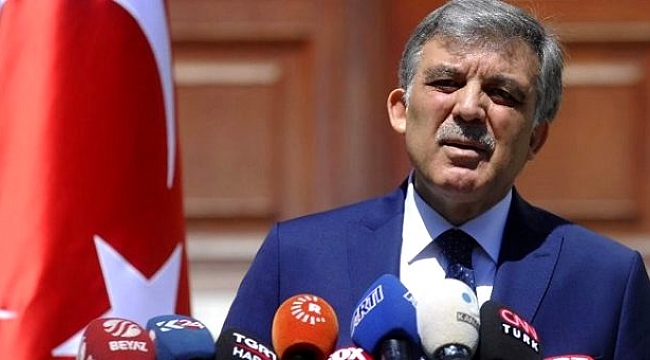 Eski Cumhurbaşkanı Gül, suskunluğunu bozdu: Demokrasi, güçlü liderin gölgesinde kalmamalı.