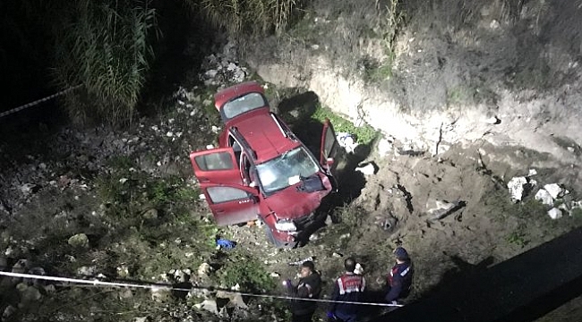 Otomobiliyle köprüden uçan muhtar hayatını kaybetti.