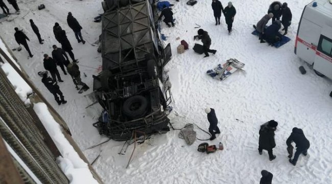 Rusya’da otobüs kazasında ölü sayısı 15’e yükseldi