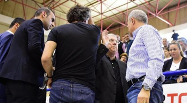 Aziz Yıldırım&#039;ın &#039;tehdit&#039; davası ertelendi