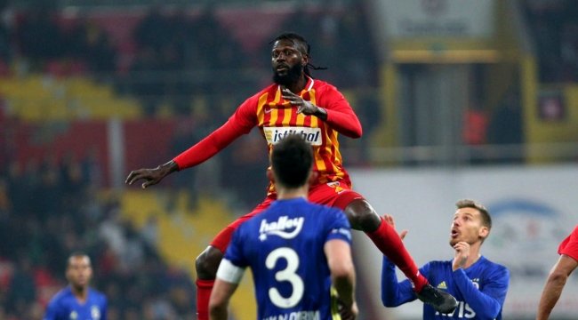 Göztepe, Adebayor ile prensipte anlaştı