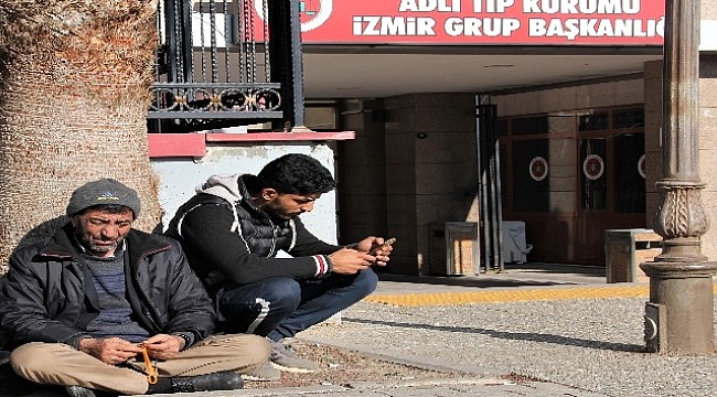 Hayatını kaybeden göçmenin yakını: "Botların içinde ölüme gidiyoruz".