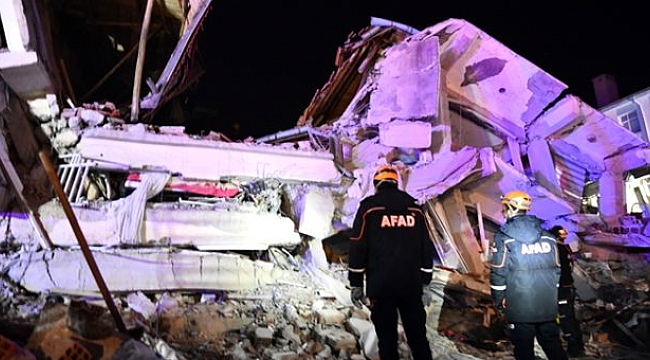 İran ve Kosova, Elazığ depremi için Türkiye'ye desteğini duyurdu.