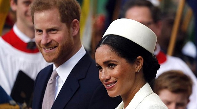 Kraliçe II. Elizabeth'ten resmi duyuru: Harry ve Meghan çifti artık kraliyet ailesinde değil.