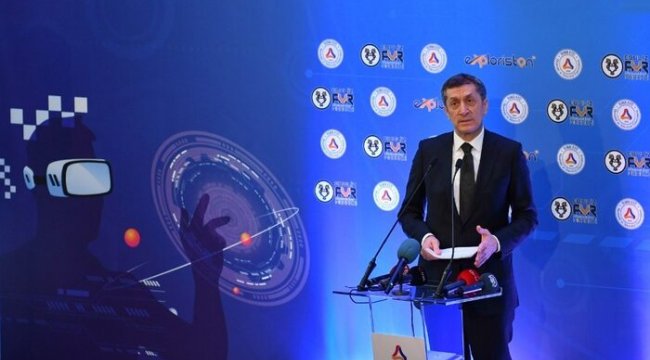 Milli Eğitim Bakanı Selçuk: “Lütfen öz geçmişinizle çok fazla ilgilenmeyin”