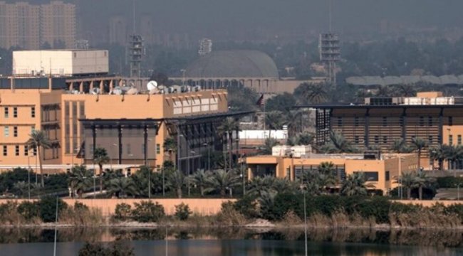 Son dakika! Bağdat&#039;ta ABD Büyükelçiliği&#039;ne füzeli saldırı