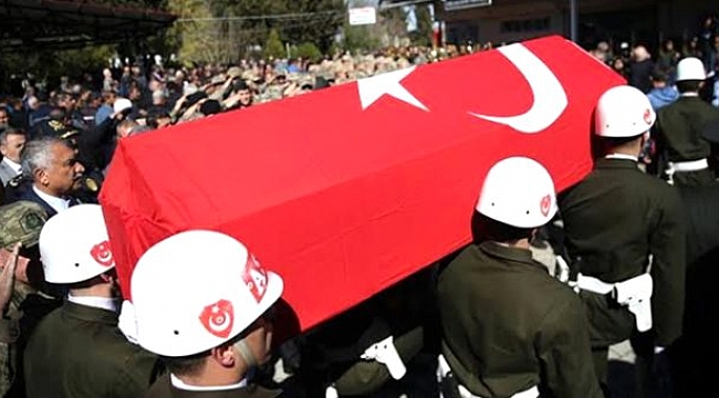 Son Dakika: Barış Pınarı Harekat bölgesindeki bombalı saldırıda 3 asker şehit oldu.