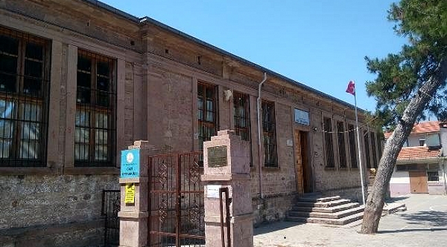 Ayvalık'ta 19 tarihi bina için 'acil müdahale' isteği.