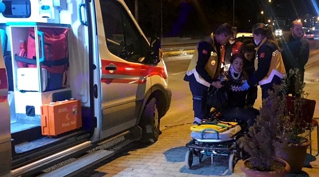 Bisikletli kadına otomobil çarptı: 1 yaralı.