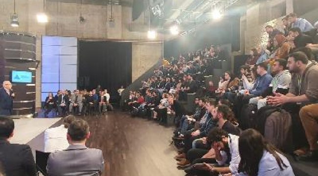 ‘Bu Gençlikte İŞ Var!’ girişimcilik kampı başladı
