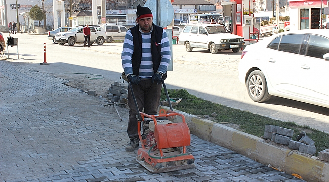 BURHANİYE YENİ YOLLARINA KAVUŞUYOR.
