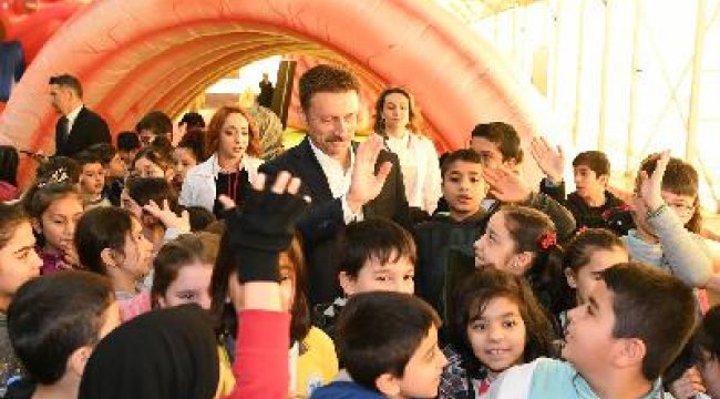 Çocuklar 3D maketlerle iç organları tanıyor