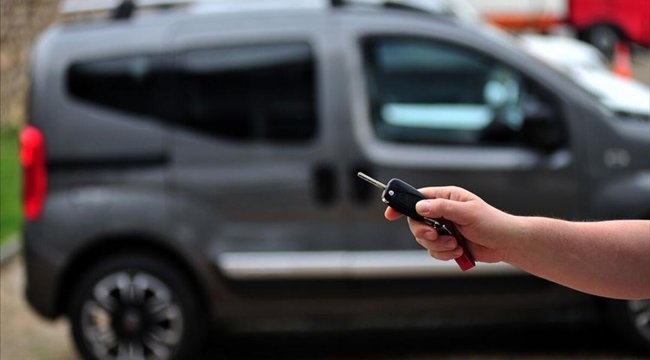 İkinci el otomobil alırken dikkat! Paranızı dolandırıcılara kaptırmayın