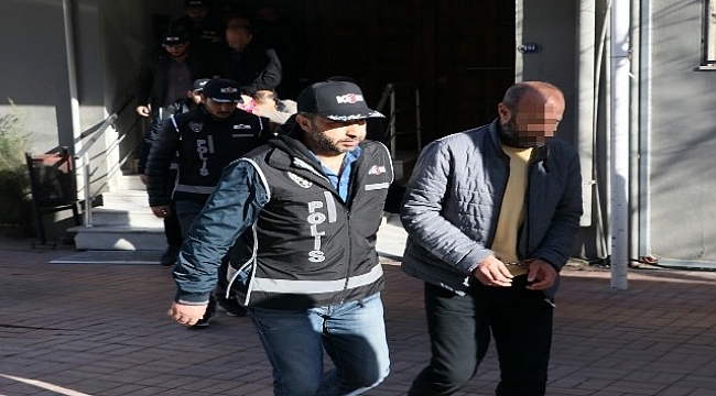 İzmir ve Aydın'da ihaleye fesat karıştırma operasyonunda 32 gözaltı.
