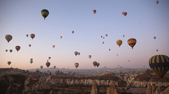 Kapadokya'da sıcak hava balon turları 2 gün boyunca iptal edildi.
