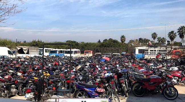 Otoparka bırakılan motosikletleri hurda diye satmışlar.