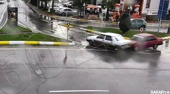 Sakarya'daki trafik kazası KGYS'ye yansıdı.