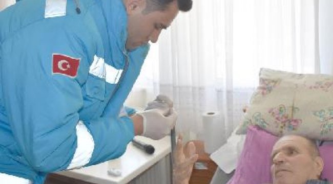 Yaşlılara evde sağlık kontrolü yapıldı