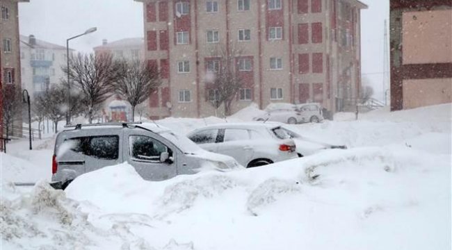 Yolda kalan sürücülere AFAD yardım etti