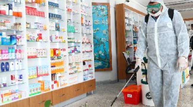 Bağcılar’da eczane, kuaför ve pazar alanları dezenfekte edildi
