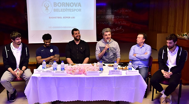 Bornova aşkına haydi salona!    Bornova Belediyespor’un rakibi   Budo Gemlik Basketbol    Yeşil- beyazlılar kritik maç öncesi  öğrencilerle buluştu.