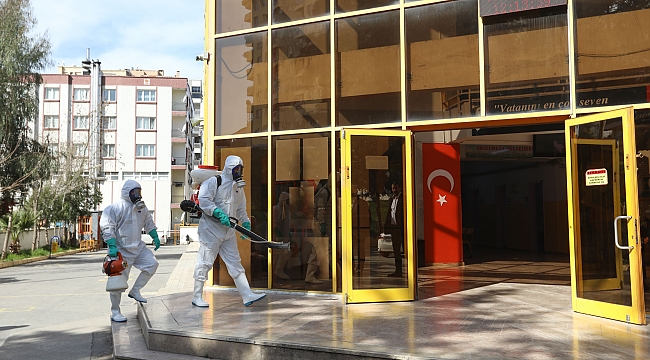 Buca Belediyesi’nden “dezenfeksiyon” hamlesi Okullardaki kış mikroplarına ilaçlı koruma.