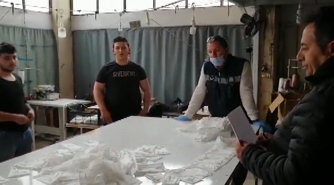 - Buca’da koronavirüs denetimleri tam gaz: Kaçak el dezenfektanı ve yüz maskesi baskını - Vatandaşın can güvenliğiyle oynayanlara geçit yok - El dezenfektanı üreten tinerci ve merdiven altı maske imalatına baskın.