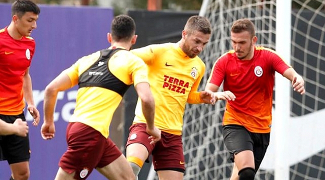 Galatasaray antrenmanında Adem Büyük sakatlandı.