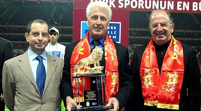 Galatasaray'ın eski milli kalecisi Nihat Akbay vefat etti.