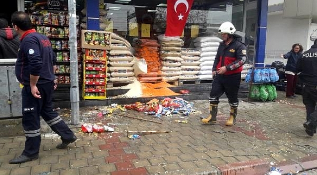 Genç kız kavga ettiği sevgilisinin çalıştığı marketi yakmak istedi.