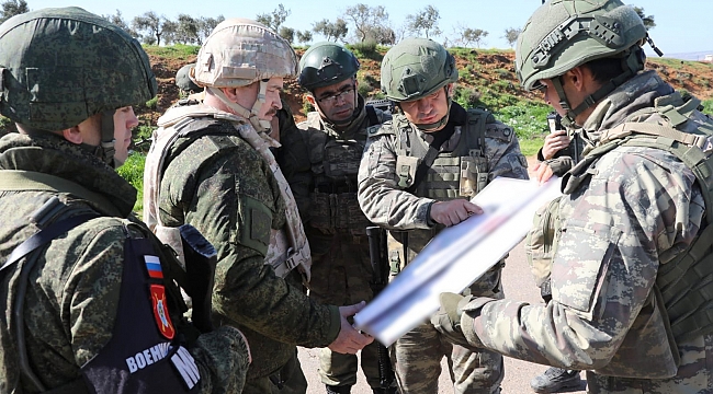 İdlib'de 2. Türk-Rus birleşik kara devriyesi icra edildi.