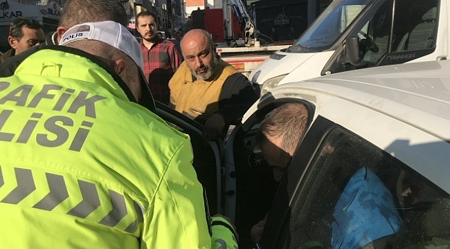 İstanbul'un göbeğinde 'bonzaili' sürücü dehşeti: Polis zor anlar yaşadı.