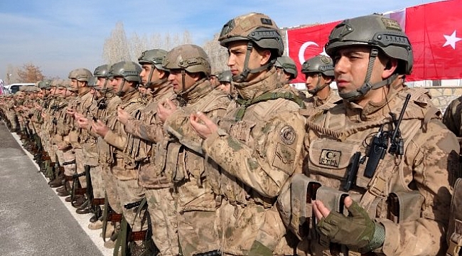 Kahraman komandolar Suriye'ye uğurlandı.