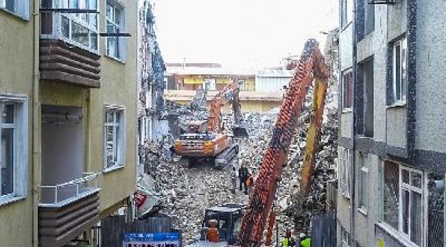 Silivri eski ilçe emniyet binası yıkıldı