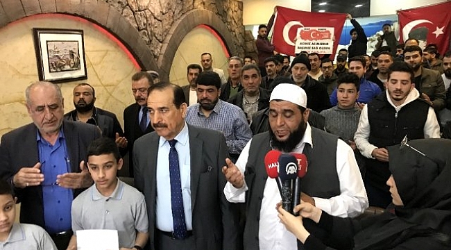 Suriyeli ve Iraklı sığınmacılardan Türk askerine destek.