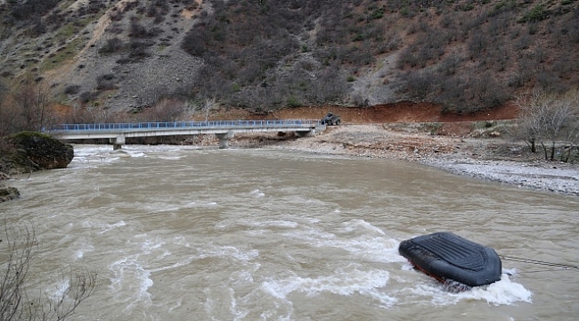 Tunceli'de bot devrildi: 1 uzman çavuş kayıp.