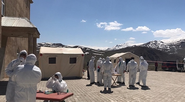 44 kişinin koronaya yakalandığı mahallenin muhtarı hakkında soruşturma.